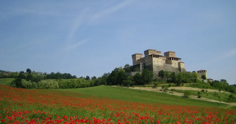 Rundgang durch Parma und Besuch der Burg Torrechiara